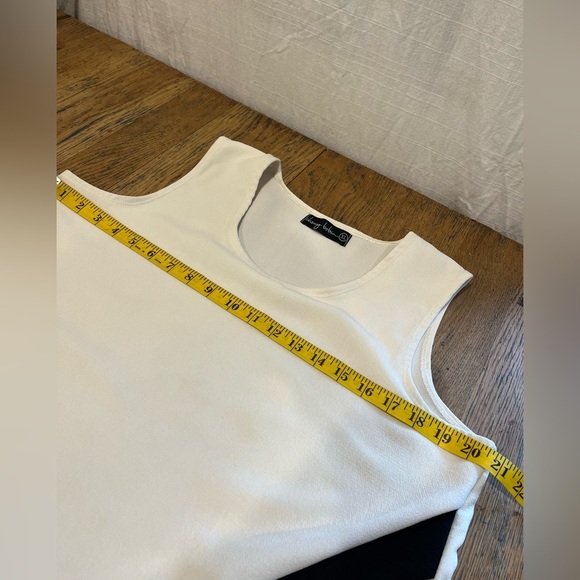 CHERRY BOBIN Haut sans manches – Taille XL – Fait au Canada - Picture 2 of 6